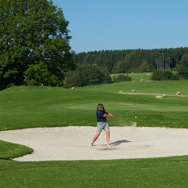 Golf spielen in der Grube - Golfpark Bostalsee